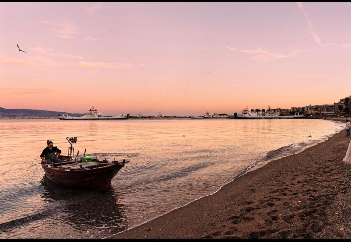 Апартаменты The Door Of Sicily Мессина Экстерьер фото